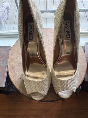 Badgley Mischka Champagne Glitter Peep-Toe Heels 8.5